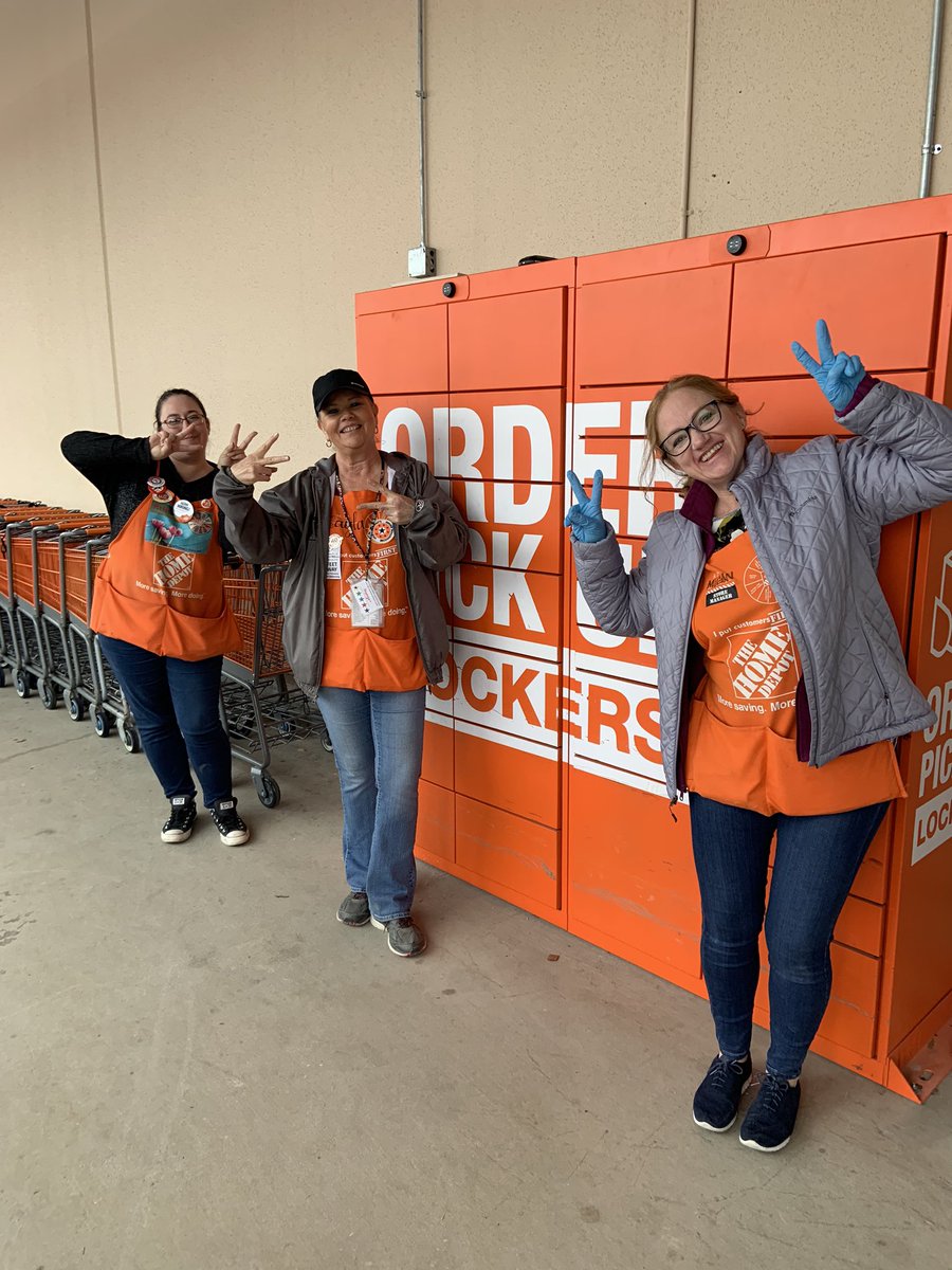 Gayla turns 2 today!!!!  Congratulations to an amazing Head Cashier!  <a href="/SMaurice2/">Sally Maurice</a> <a href="/KaliTerryTHD/">Kali Terry-DHRM D137</a> <a href="/KristaPharr/">Krista Pharr</a> @aaronmangrum <a href="/Justin_L_Harris/">Justin Harris</a>