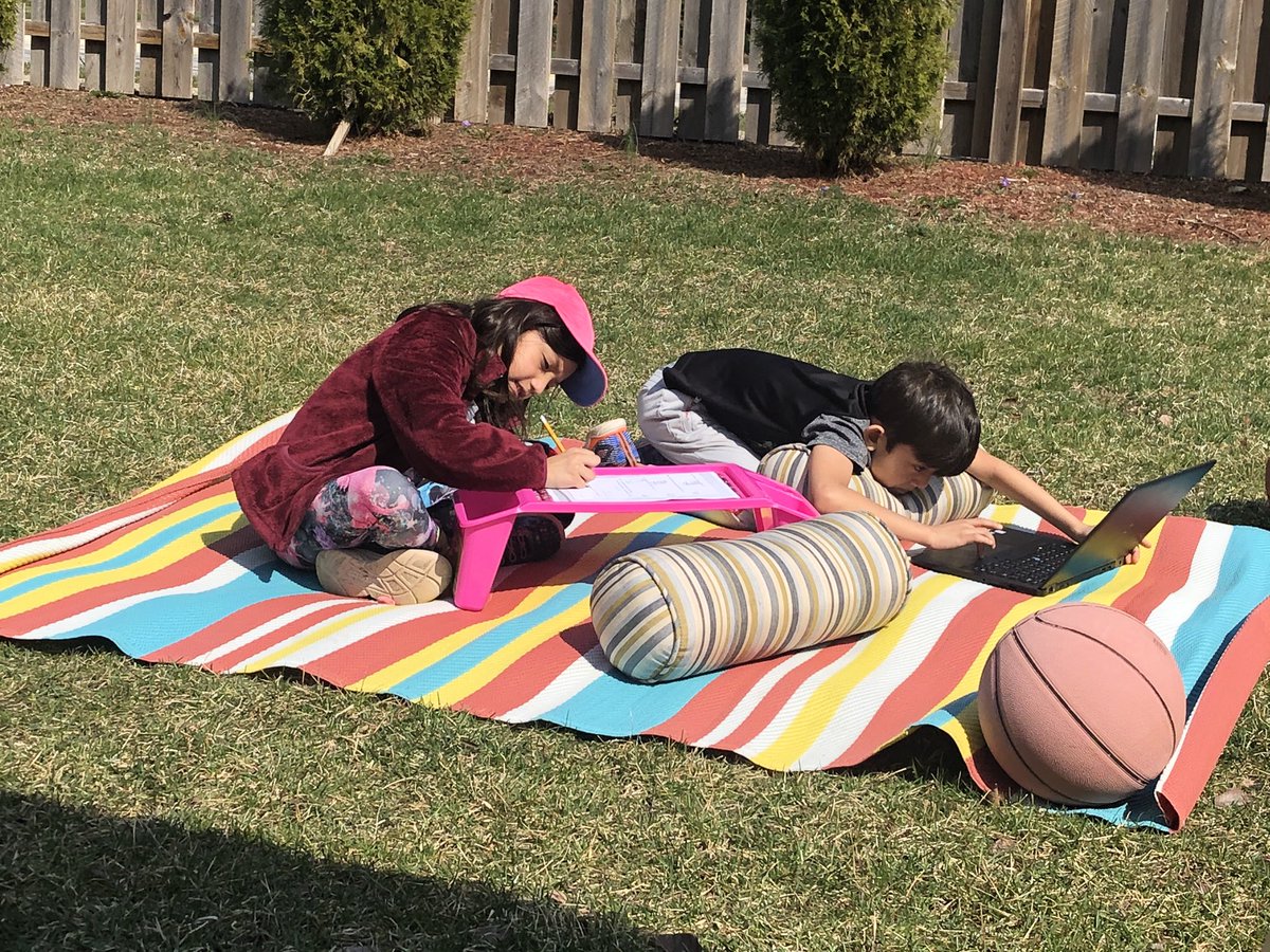 NaureenF's tweet photo. Because we finally can!!! #Springishere #ivyhillleague @KnutsonClass @mrstazi1 https://t.co/pxdirMlfpT