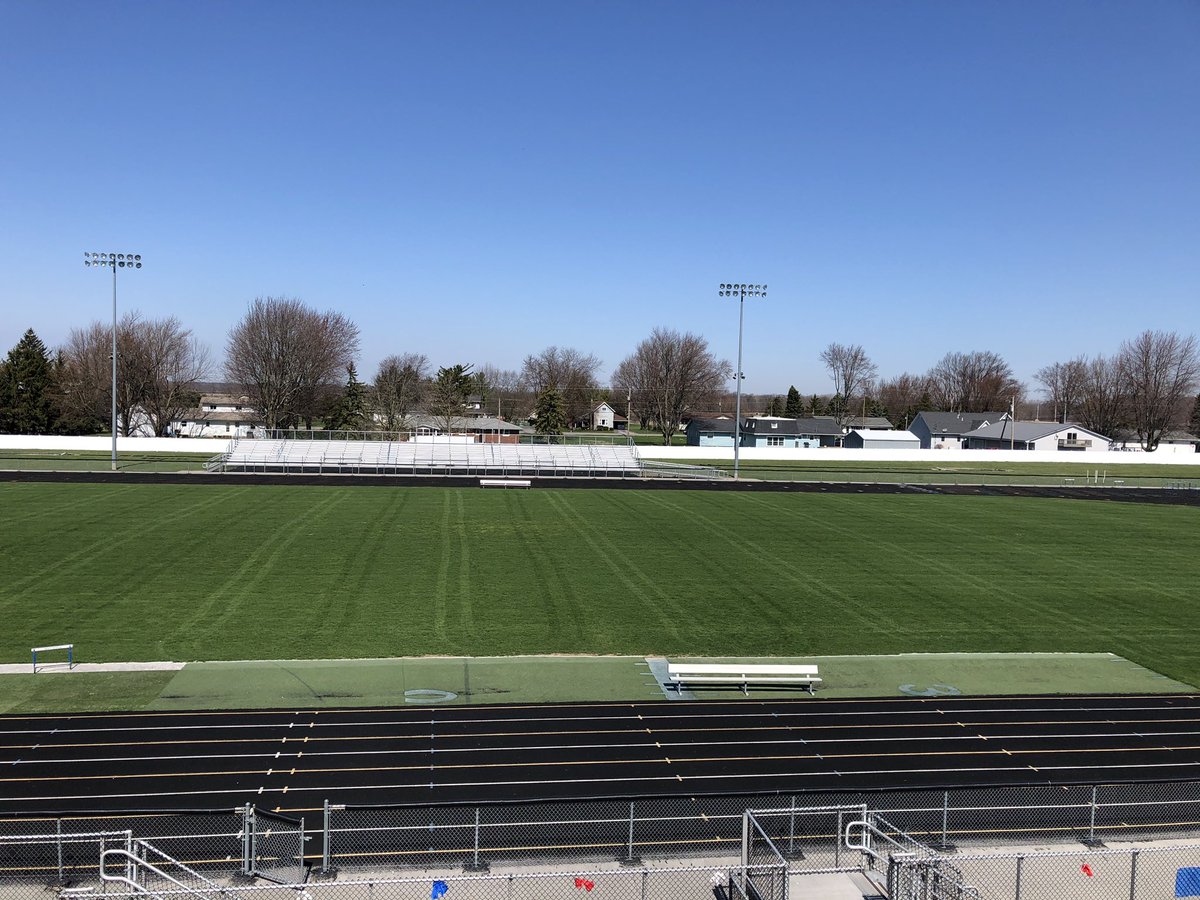 BrendaF87's tweet photo. Ladies & Gentlemen,
Welcome to the Liberty-Benton Relays! Oh, wait.... ๐ขno competition today. Since none of our competitors are here, Iโd like to Congratulate the Eagles on their Championship! ๐ฅ๐#WeAreLB #Undefeated #MissingTrack @JQuisJr @LibertyBentonHS @LB_Track https://t.co/DI8jYO70YE