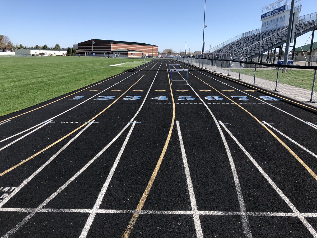 BrendaF87's tweet photo. Ladies & Gentlemen,
Welcome to the Liberty-Benton Relays! Oh, wait.... ๐ขno competition today. Since none of our competitors are here, Iโd like to Congratulate the Eagles on their Championship! ๐ฅ๐#WeAreLB #Undefeated #MissingTrack @JQuisJr @LibertyBentonHS @LB_Track https://t.co/DI8jYO70YE