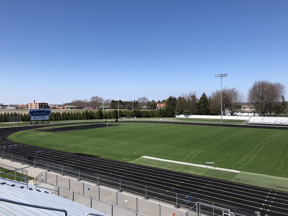 BrendaF87's tweet photo. Ladies & Gentlemen,
Welcome to the Liberty-Benton Relays! Oh, wait.... ๐ขno competition today. Since none of our competitors are here, Iโd like to Congratulate the Eagles on their Championship! ๐ฅ๐#WeAreLB #Undefeated #MissingTrack @JQuisJr @LibertyBentonHS @LB_Track https://t.co/DI8jYO70YE