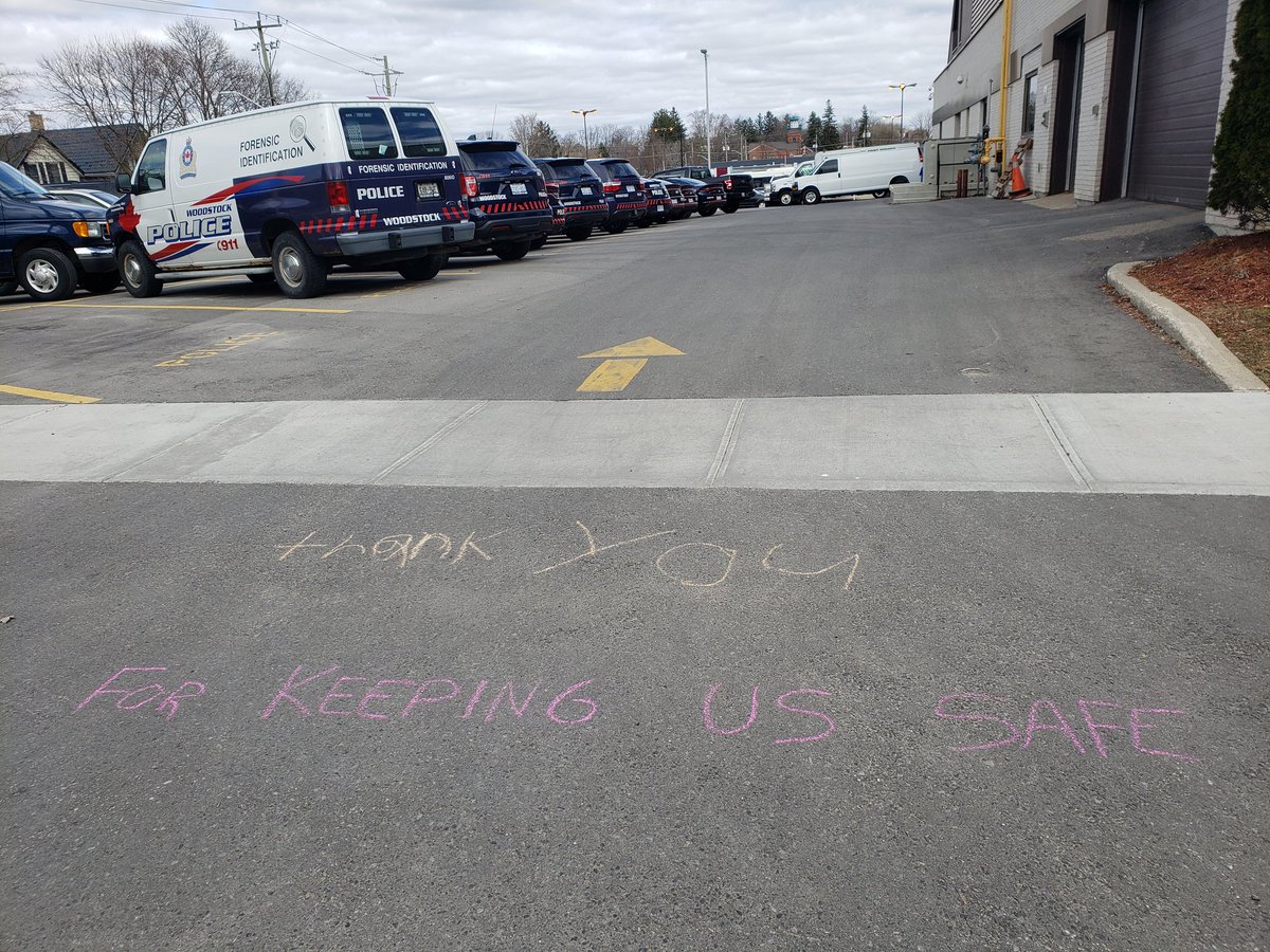 PCWilsonWPS's tweet photo. We First Responders are feeling the support here! This was left for us to be able to see everytime we pull into the lot and we could not be more appreciative! Thank you!! #FirstResponders #support #grateful #togetherwecan #feelingthesupport https://t.co/QTvkduFvck
