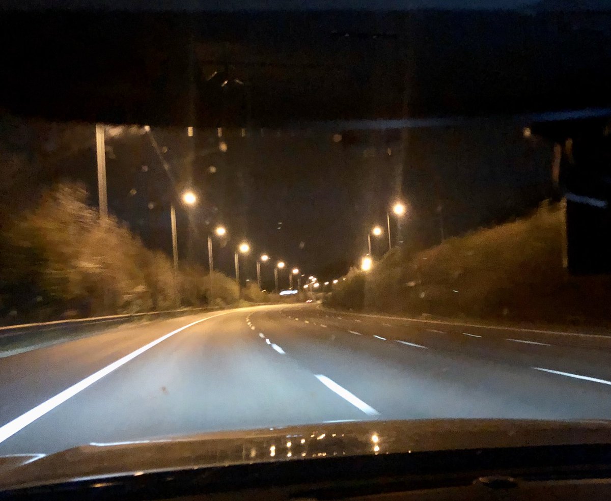 KentPoliceRoads's tweet image. We cannot emphasise enough that people should only travel as per the governments instructions. It has been implemented to save Lives. Please please ONLY travel when necessary. The roads need to look like this most of the time, not just at night. #StayHomeSaveLives DS