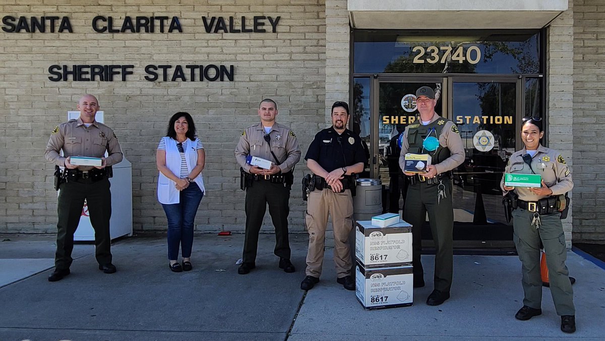 SCVSHERIFF's tweet photo. Master’s University donated around 500 N95 masks and some gloves to our station today. We are grateful for their partnership and efforts to help keep our personnel safe and protected. https://t.co/ssv5wlHAOj