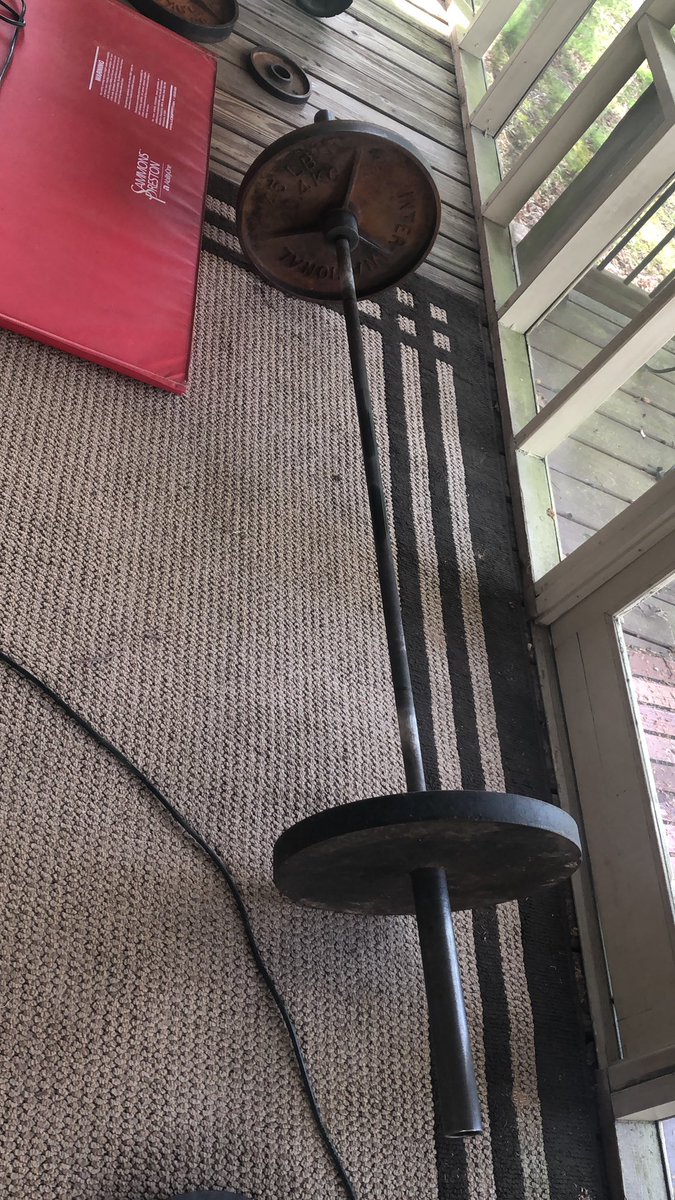 GhosrCreations's tweet photo. Ready for day #2 of home workouts #rockethomework https://t.co/CKxajuRgA1