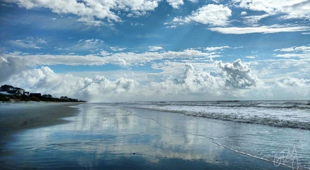 go_do_you's tweet photo. Your hardest times often lead to the greatest moments of your life. Keep going. Tough situations build strong people in the end. #FridayVibes #throwbackfriday #staypositive
🌿Roy T. Bennett https://t.co/d0yeMnOvaQ