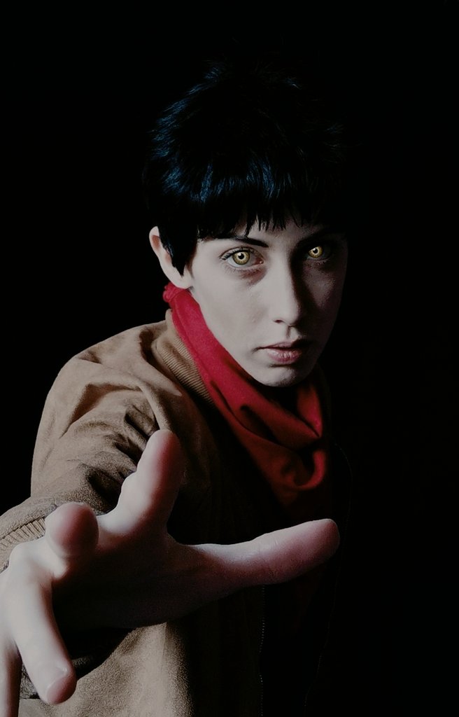 Shazzledazzlee's tweet photo. Forgive my terrible editing skills I'm using an app and I cannot figure how to blend the left eye in more with the shadow dkfkfk

#cosplay #Merlin #BBCMerlin #MerlinCosplay #BBCMerlinCosplay https://t.co/64eKqCdduU