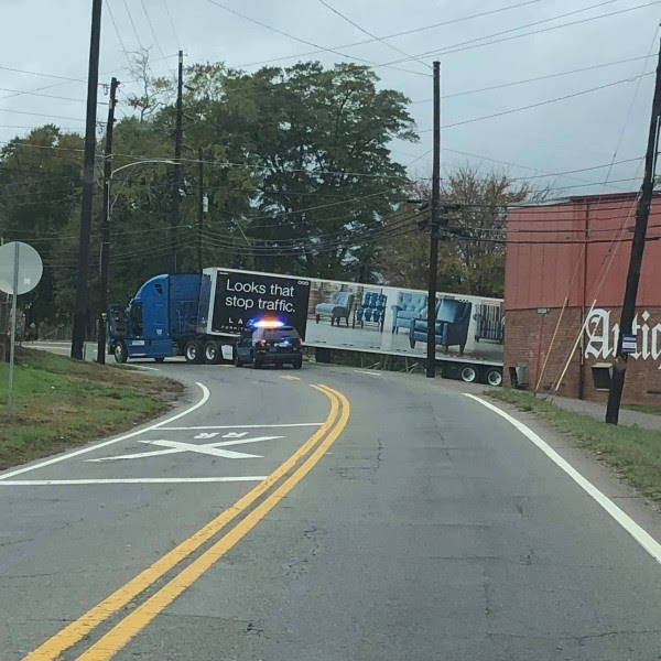 ILTruckCops's tweet photo. Happy Friday from the ITEA! Stay safe. https://t.co/XTf5IAtG7d