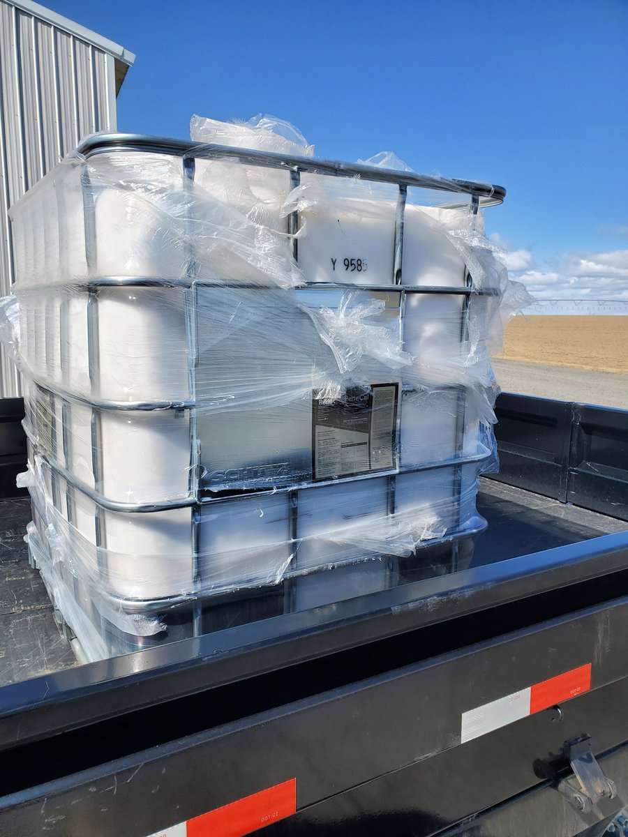 ScottD_redox's tweet photo. Need help with moisture management, soil structure? Ground sealing, crusting, moisture holding capacity, #PeneCal in an excellent soil surfactant with Calcium. Let #InnovativeScott help with your number one input in irrigated Ag. @redoxgrows https://t.co/88O4rt9OVJ