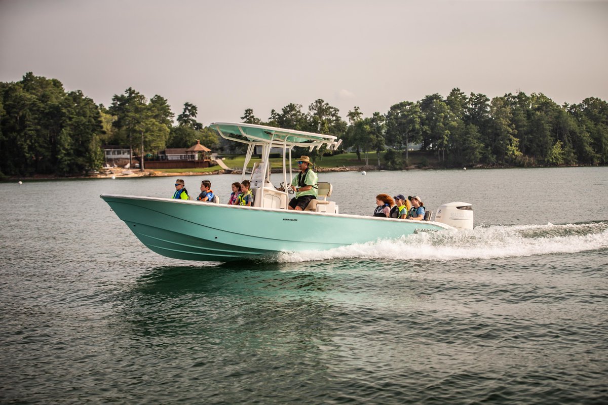 carolina_skiff's tweet photo. Sit back, relax and enjoy the ride.😎 Carolina Skiff 26 Ultra Elite. #cskifflife #26ultraelite https://t.co/CuHDoi59iS