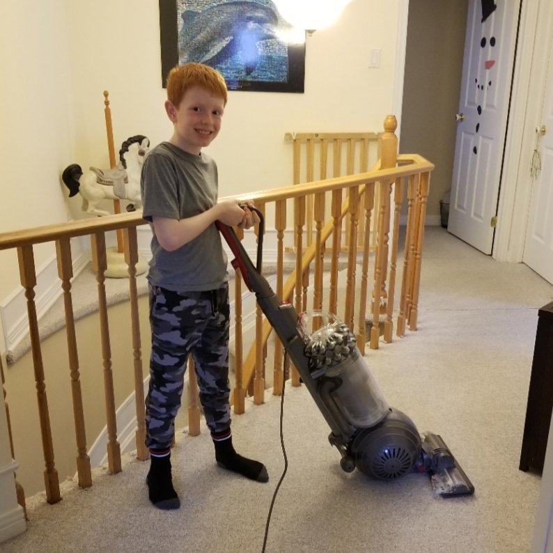 RochCarrierES's tweet photo. #RCESwatchmelearn @RochCarrierES students are learning ways to help out around home!  #ocdsbFlattenTheCurve https://t.co/4QEZ2RZ0oc