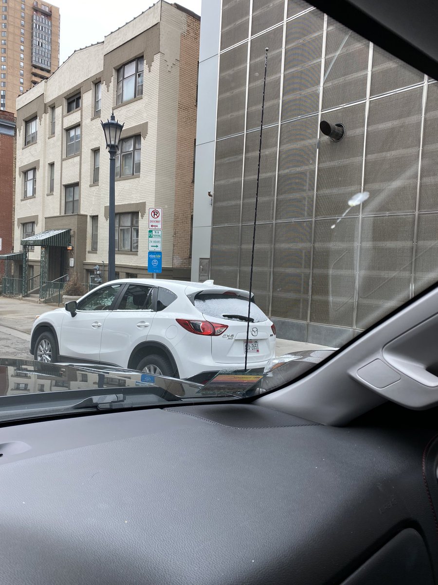 DLASweet's tweet photo. @CityOfMPL @MinneapolisPD this car parks for 10 hours a day out front of 1369 Spruce Pl in 15 min parking space. Please help by addressing this! https://t.co/Elf3uSOn4j