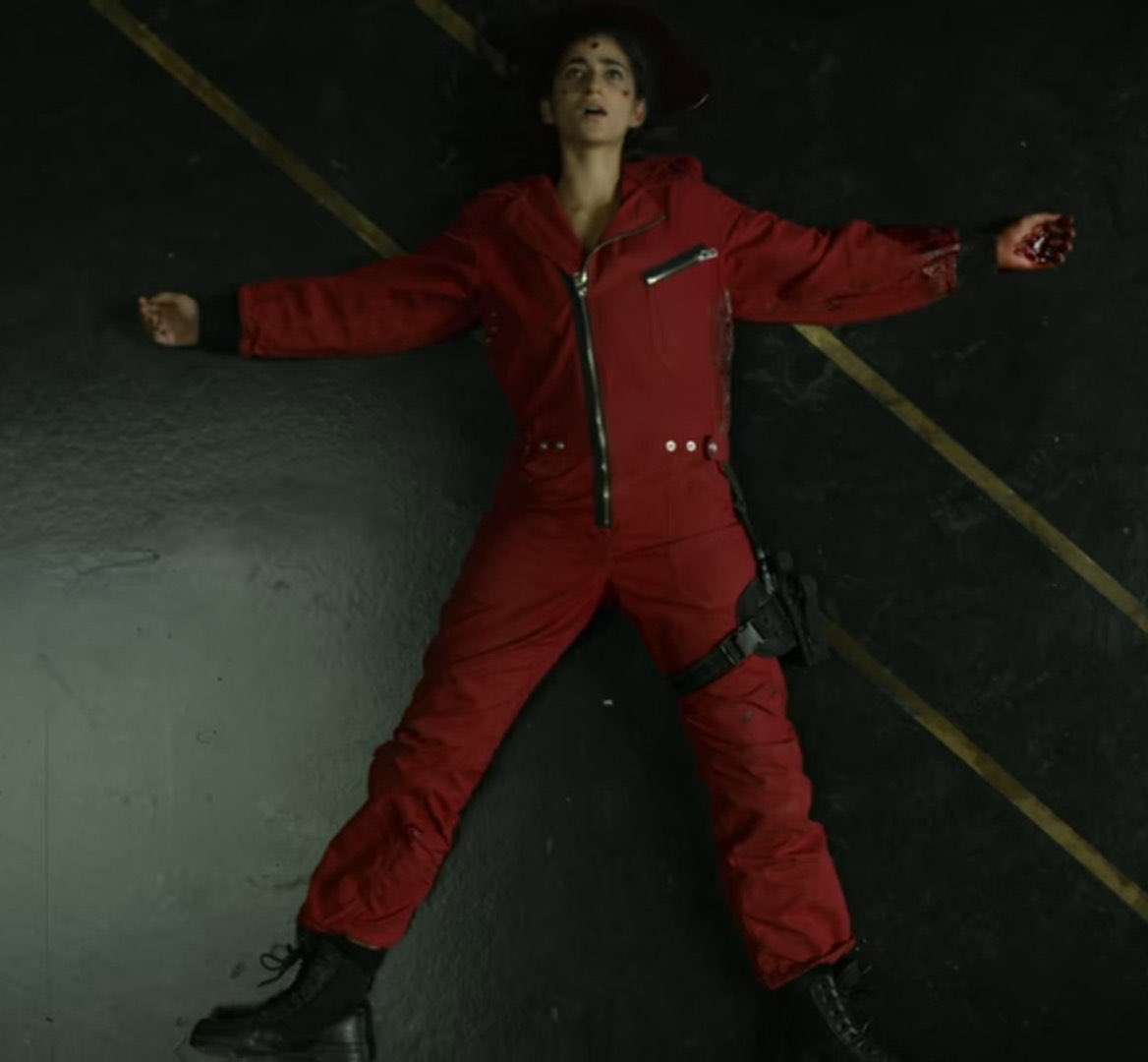 meneghettizinha's tweet photo. Nada me doeu tanto quanto ver a Nairóbi morrer  #LaCasaDePapel4 https://t.co/prGNxLYHNS