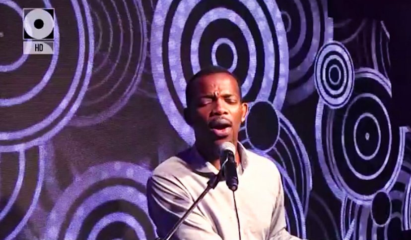 ChannelOTV's tweet photo. And then @ZakesBantwiniSA treats us to some vocals! Pure 🔥 #LockdownHouseParty is airing now on #ChannelO https://t.co/fsNNgCzhez