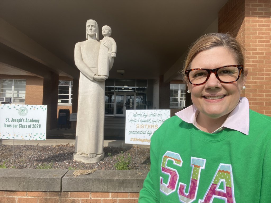 We are looking forward to celebrating the Junior Class’ Junior Ring Ceremony in the future eventhough we couldn’t be together today. Grateful for our faculty who helped deliver signs to each junior today! We love our Class of 2021 #NotIButWe #21ringdayforever