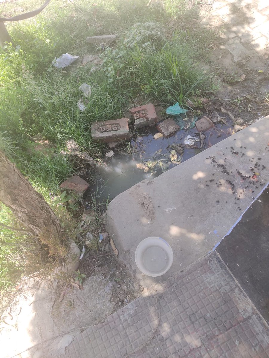 mandvisharm89's tweet photo. Hello Team, need ur intervention Ambala city# Jaggi garden# area there's water blockage issue observe due to lockdown no labour identify &amp; unable to register issue in Muncipal offc ,plz help to resolve this issue. @mlkhattar @NagarNigam54 @Ambala https://t.co/8AlFyWvsrc