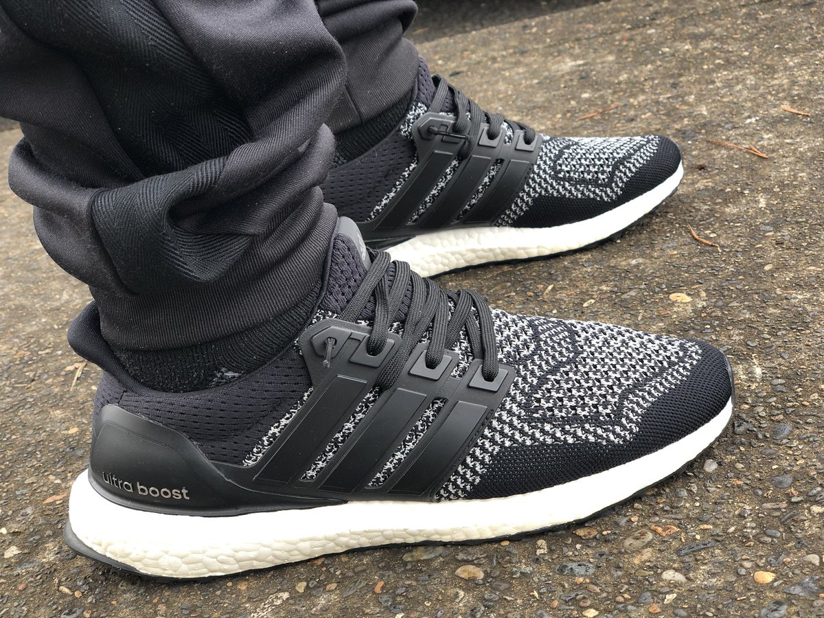 ultra boost 1.0 black reflective