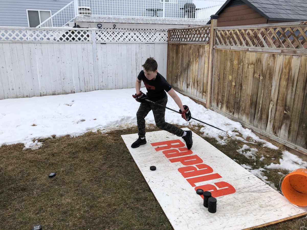 Richard60849260's tweet photo. Day 8 got more new pucks 432 shots. @SA_Battle @08Battle @HPHockey #1milclub https://t.co/d99sABRpv1