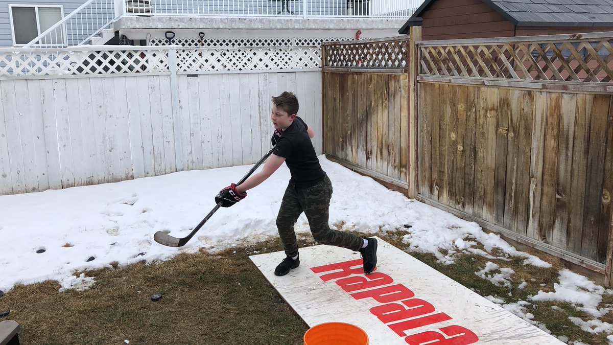 Richard60849260's tweet photo. Day 8 got more new pucks 432 shots. @SA_Battle @08Battle @HPHockey #1milclub https://t.co/d99sABRpv1