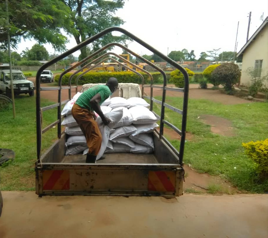 TASOUganda's tweet photo. Our sincere appreciation 2 @Tororo District Leadership and @opmdpm 4 donation of 5945kg or rice for distribution to our most vulnerable #PLHIV in TASO Tororo including #children #adolescents #PMTCT mothers, #lactating mothers, clients with high #HIVviralload during #COVID19UG https://t.co/7zcaqHBeny