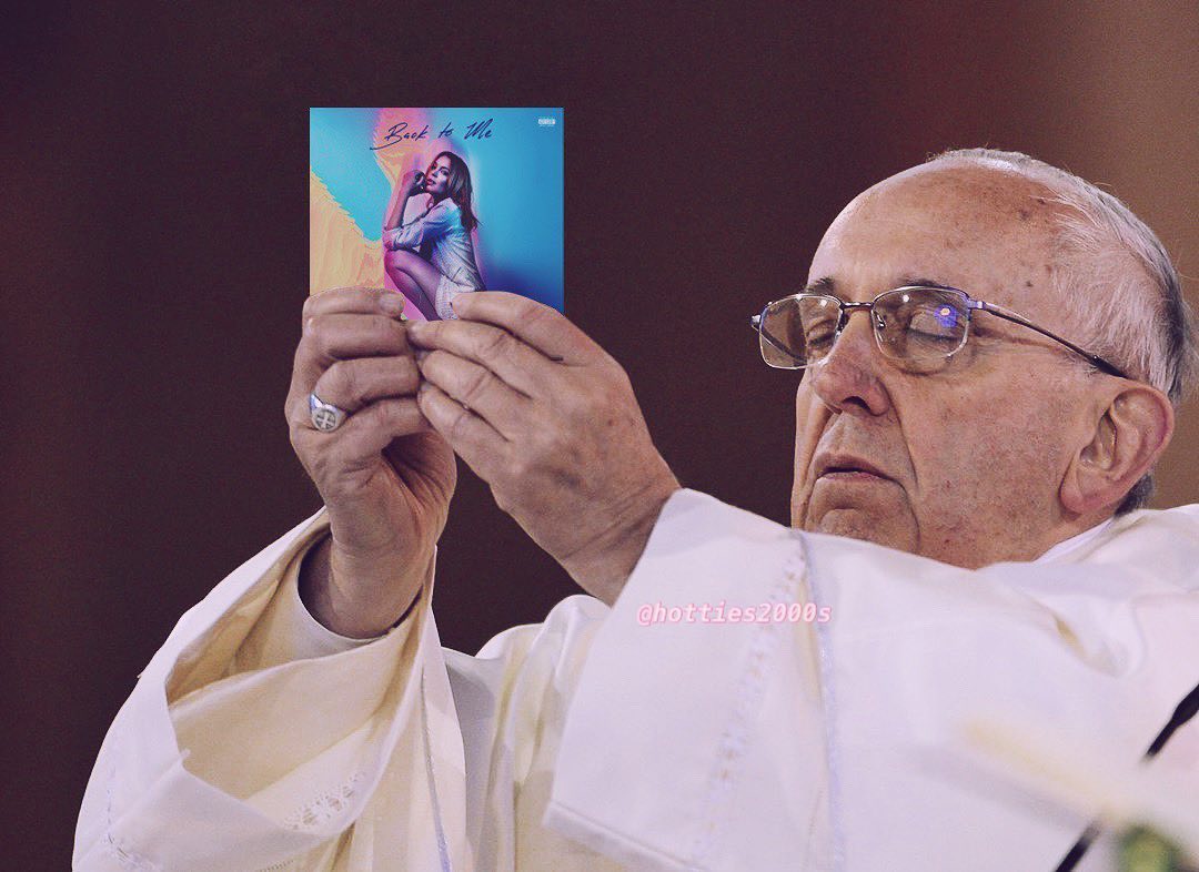 rhuancesarr's tweet photo. #StreamBackToMe by @lindsaylohan 💿🎶✨💖👑 https://t.co/zIUTzpvkc3
