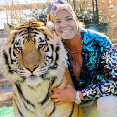 Sabhensley's tweet photo. #NewProfilePic https://t.co/kwUjc1Zjg2