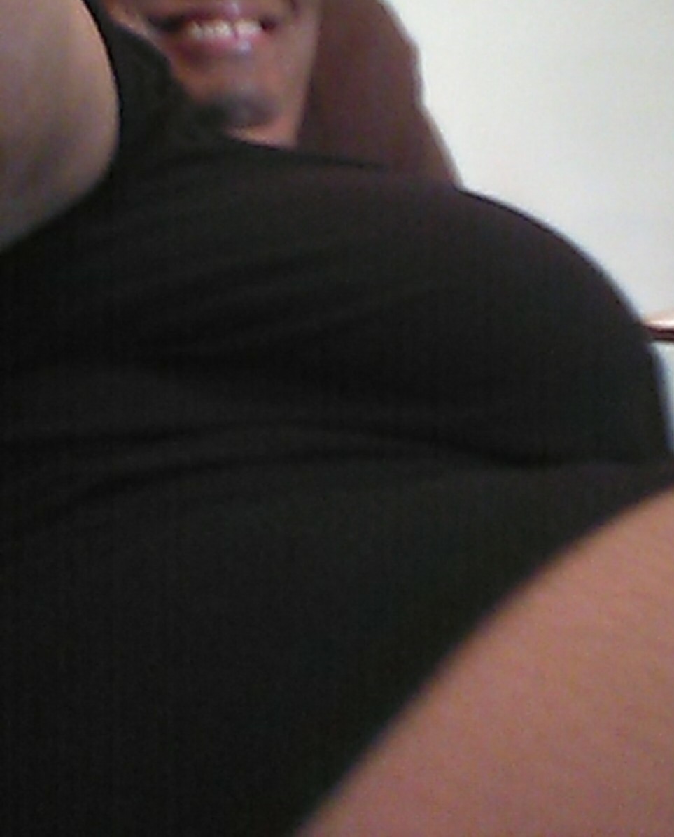 Here is my body pic for the day, a little thigh and a little smile😘 https://t.co/hr1nX0CCul