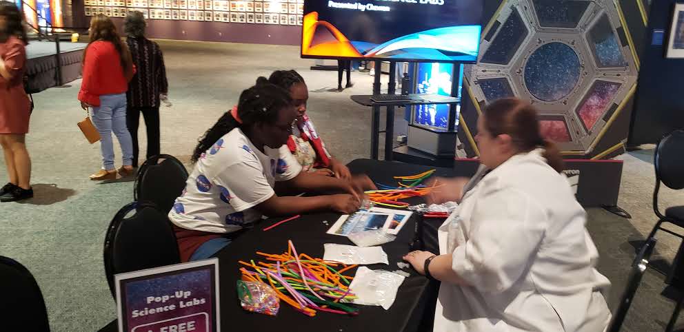 DVGEARUP's tweet photo. #FlashbackFriday to one of the educational trips with our @DVGEARUP students exploring the @NASA facility! #GEARUPWorks @DVISD_DVHS https://t.co/J9xbj8DpmL