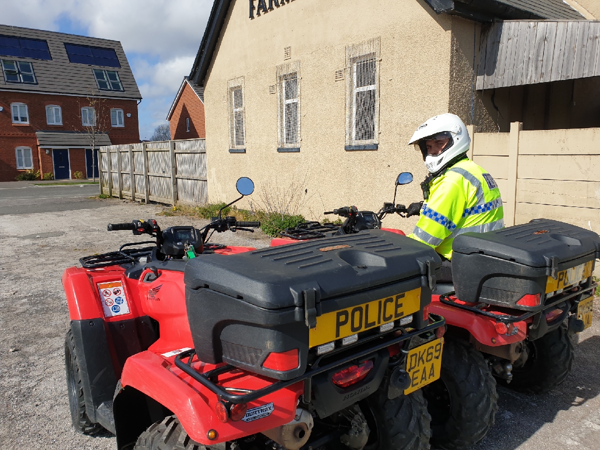 MerPolKnowsley's tweet photo. ICYMI - Targeted Inspector Jon Coote spentΒ time using our off road capability to patrol a number of areas in #Knowsley today. 2 males aged 25 & 30yrs #stopsearched in #TowerHill. Both found in possession of #drugs. Officers will continue to remain visible within our #communities https://t.co/69IjcVdVdn