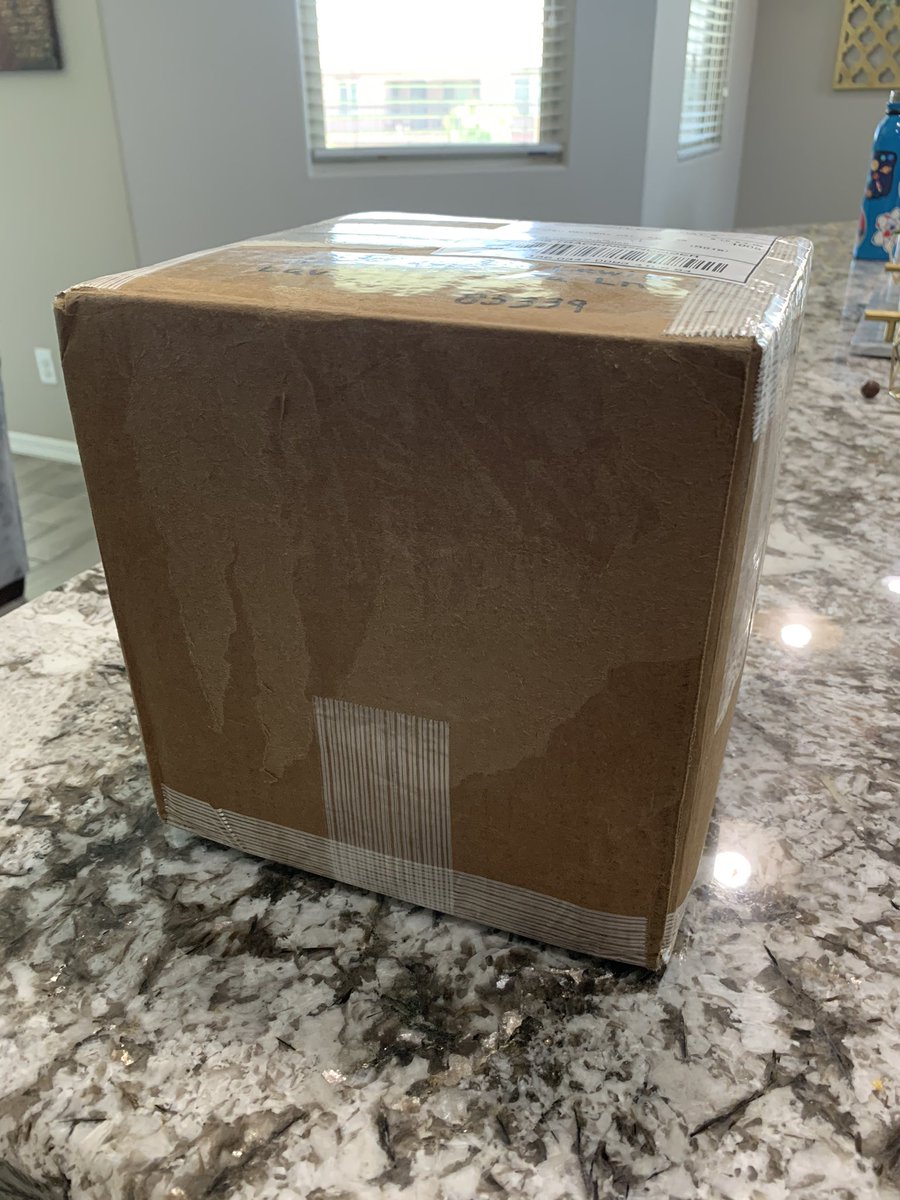 MrsLewisVHS's tweet photo. I am SO incredibly thankful for all the collaboration and support I get from @suzyelliott1967 in this time. I am especially thankful that when we were worried about getting wipes for our baby, she and her family went on the hunt for us! #30daysofgratitude https://t.co/rrMiztw3QV