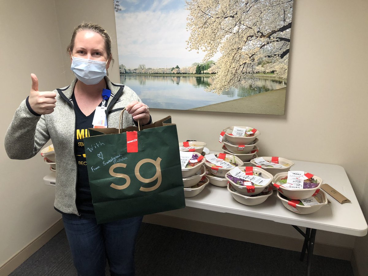Preston2Garc's tweet photo. @sweetgreen thank you Sweetgreen Ballston for providing lunch for your hometown heroes during the Pandemic! HCA Dominion Hospital appreciates you!! https://t.co/Hbvs122PA8