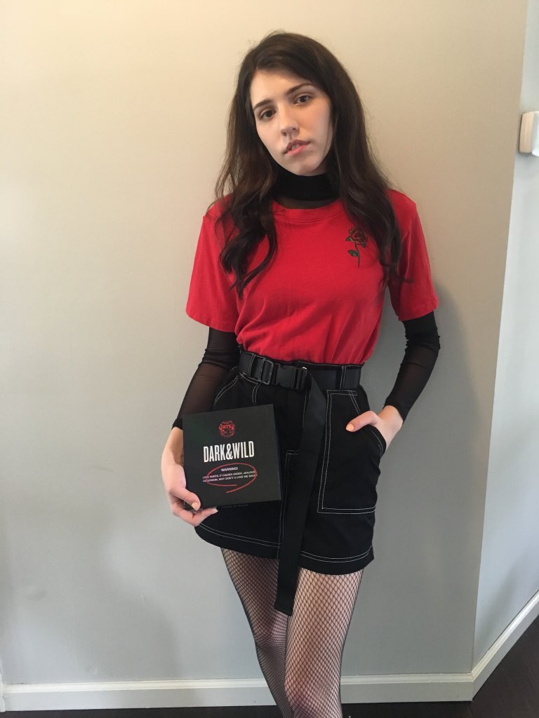ilsangalaxy's tweet photo. Dressing as BTS albums ✨ https://t.co/cnPFX3r72n