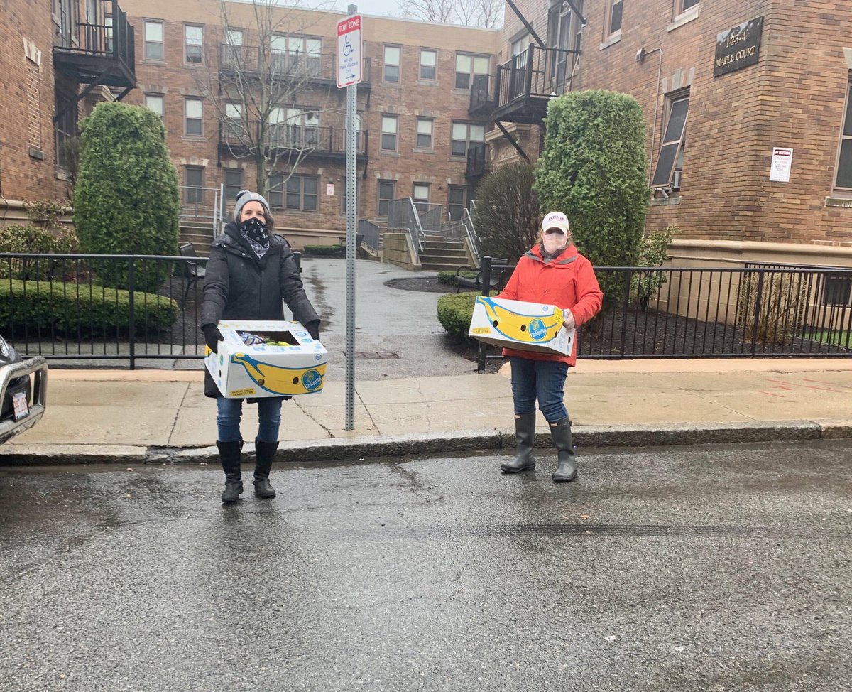 BpsSucceed's tweet photo. Succeed Boston staff delivering food to BPS families! @BostonSchools @BTU66  Thank you! @JMeade2atBPS @amato_BPS https://t.co/ugph0JVOxy