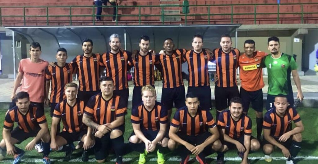 AFCEnvigado's tweet photo. ¡Gracias por la nominación, @FCBarcelona ! 👌

Acá va nuestro #FootballClubChallenge:

1. Escudo 🧡🖤
2. Estadio 🏟️
3. Afición  😍
4. Jugadores 🔝

Nominamos a: 

🇨🇴 @EnvigadoFC 
🇧🇴 @Wilstermann 
🇵🇪 @BinacionalFC 
🇭🇳 @ParrillasOne https://t.co/pdX4Dr6j0I