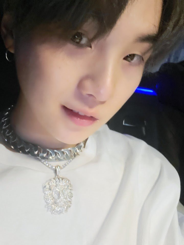 Yoongi: SilverA soft and shiny metal, silver is commonly used in jewelry and electronics to prepare high quality connectors, circuits, and antennas. Yoongi loves his electronics, especially music equipment, he's super soft and sweet, and we know how he loves his bling