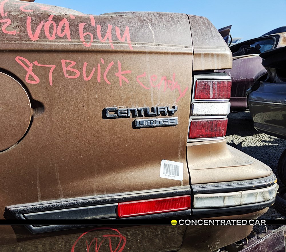 concentratedcar's tweet photo. @Buick Century Limited #Coupe 1/3: straight lines. https://t.co/Tq9UzaNSn4