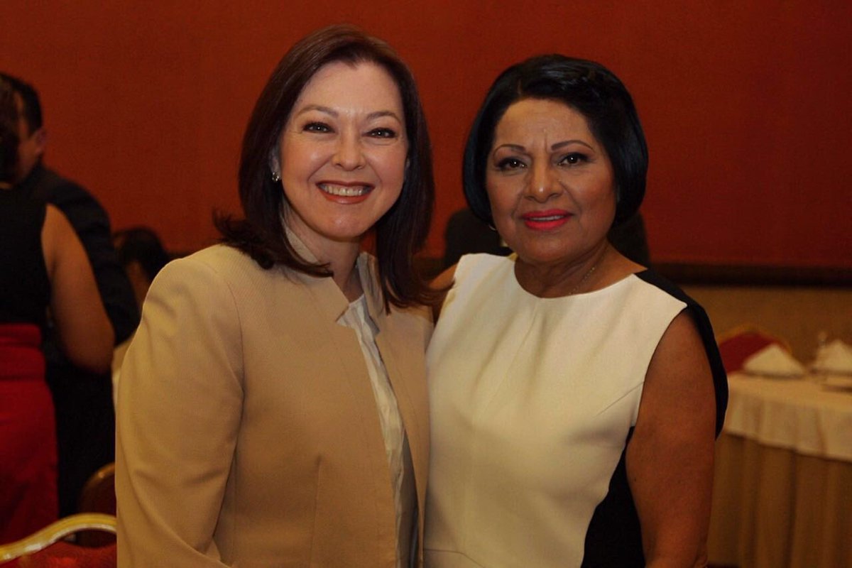 Cinco Mujeres Radio tweet media
