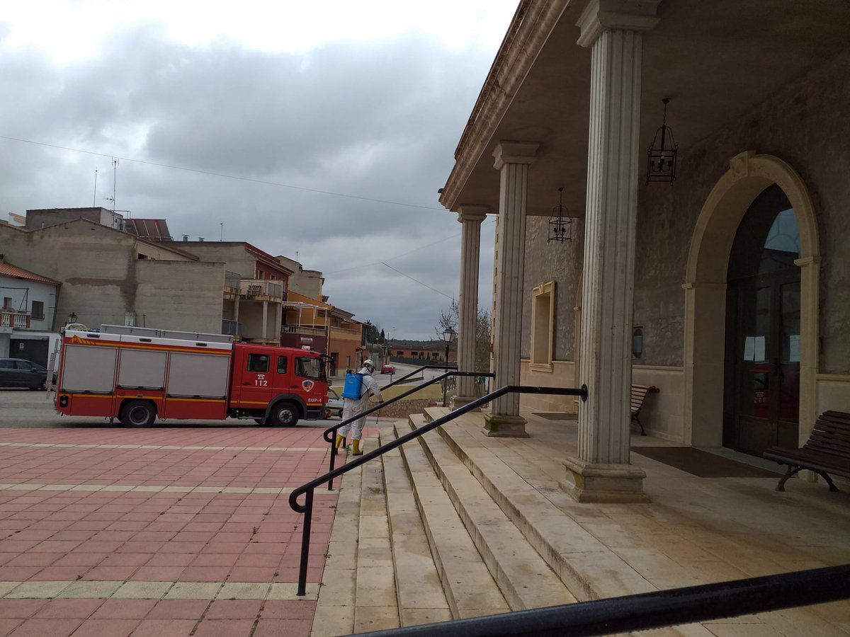 Hoy seguimos descontaminando municipios de Albacete como Villarrobledo, Hellín, Almansa, Caudete, Ontur, Molinicos, Riopar, Casas Ibañez, Fuentealbilla, Alcaraz, El Robledo ( entre otro). Gran trabajo de los compañeros. Todos juntos lo conseguiremos.
GRANDES