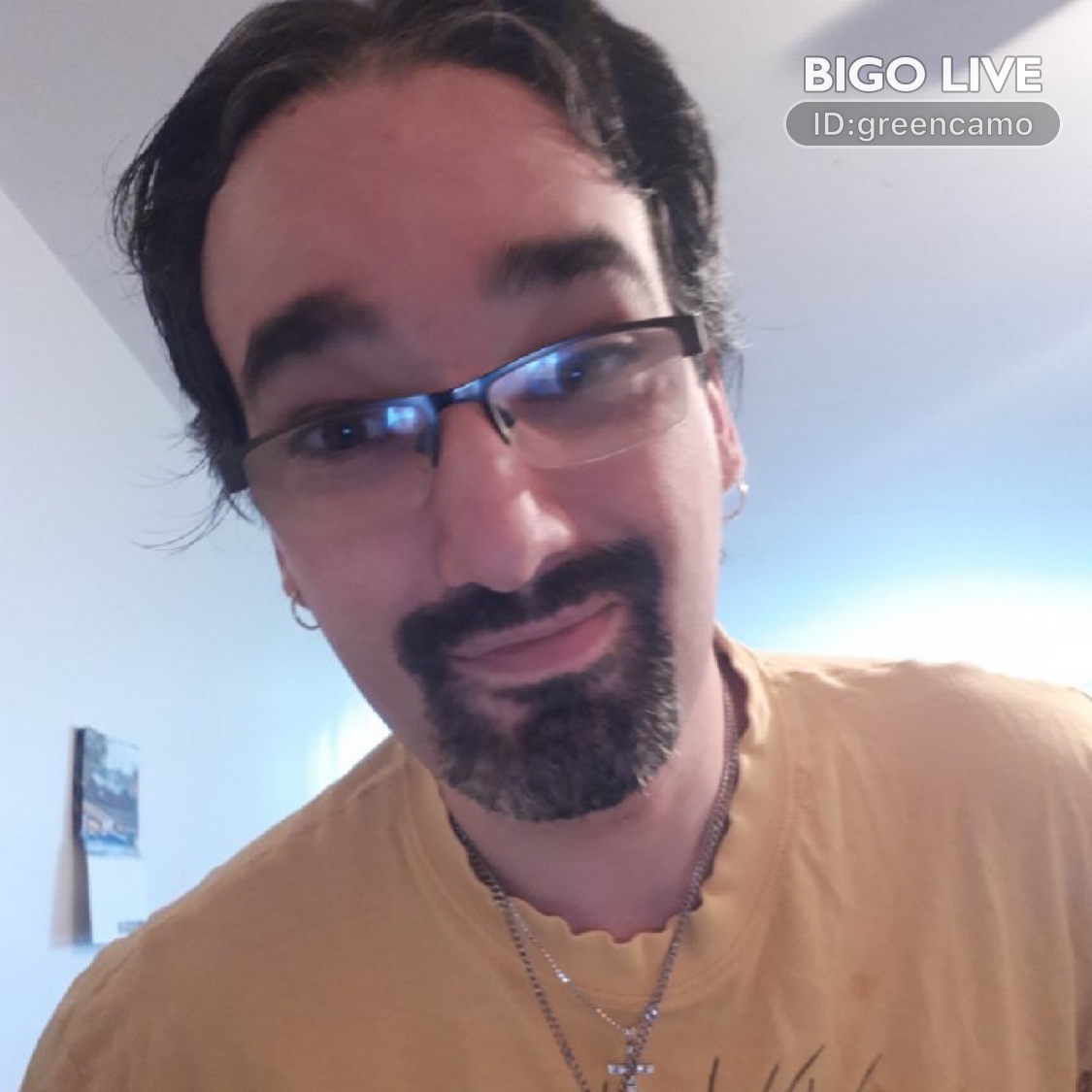 Renespics's tweet photo. Come and see 🥀shawn🎤❥๛'s LIVE in #BIGOLIVE: #music shares  
https://t.co/RIR0Ga17gh https://t.co/LwAGOiZHFz