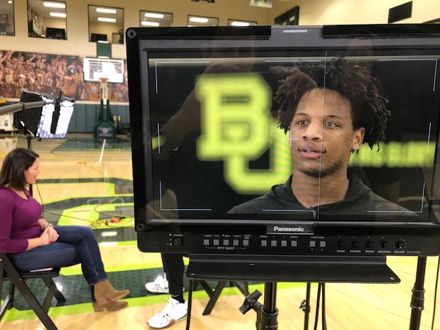 CBSMornings's tweet photo. “Someone's gonna have to come and tell me, 'No, you weren't good enough.' And even then that might not be enough." @BaylorMBB player @freddieg_33 tells @danajacobson how he went from warming the bench at a small college to starting at Baylor and what may be next #CTMSaturday https://t.co/CtLUyiFYgo