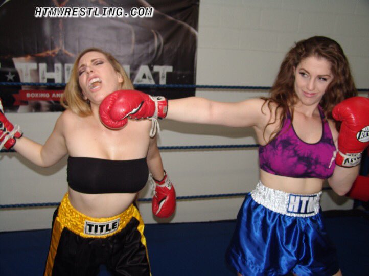DarriusFights's tweet photo. A little blast from the past on #FacePunchFriday with #FemaleBoxing ass kickers @SamanthaGrace and @TerraMizu 
https://t.co/mDfTbPFeAN
@HitTheMat #htmboxing #htmmugclub https://t.co/ZNmfkpxy72
