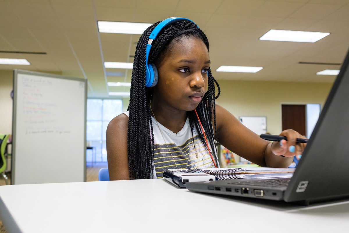 WCPSS's tweet photo. We have posted an update for parents regarding Remote Learning (en español, tambien) https://t.co/R08RBPNCCk https://t.co/ebTjsVbMdY