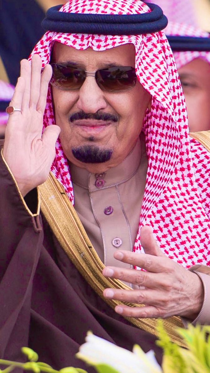 Ali_3368's tweet photo. #الملك_سلمان
الله يعزك يا #ملكنا ، يالمليك ابن
الملوك
ياعز يا فخر الأمم .... ياتاج شعبك
والعرب
:
أنت المليك وفيك عدلٍ مايخالطه
الشكوك
وأنت الذي عز البلاد ودوم شعبك
مااكترب
:
و منهو يعاديكم مصيره دايم خلف
الشبوك
يموت من حسرة يدينٍ صابها..سم
الجرب
#علي_العمري
#شكرا_الملك_سلمان_نحبك https://t.co/uFpsw6TTMW