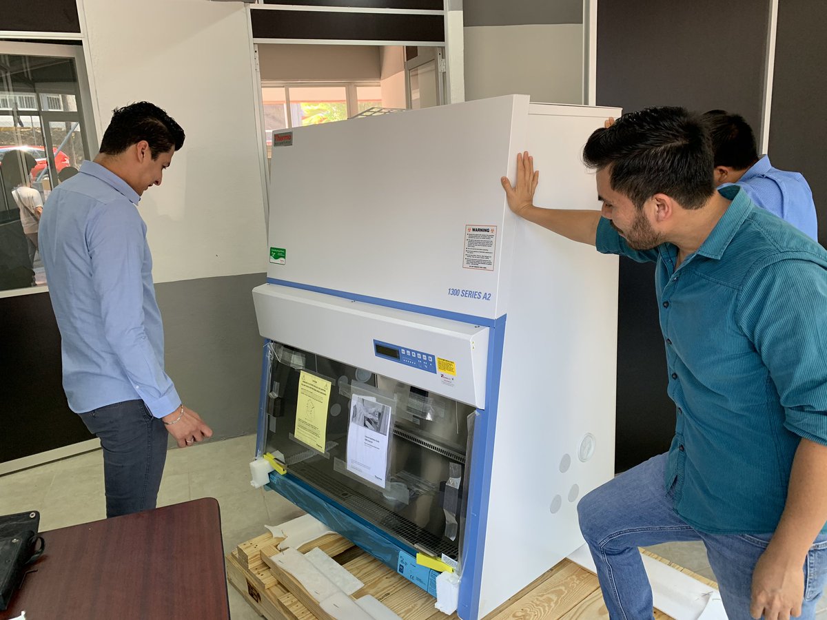 Oscardelmoral6's tweet photo. Seguimos trabajando para dejar listo nuestro Laboratorio de Diagnóstico e investigación en salud “LABDIS”. Aquí estaremos haciendo las pruebas de detección de #COVID19 a nuestra comunidad universitaria. Recuerda #QuedateEnCasa protégete tu y a tu familia. https://t.co/3nMvO8GIYy