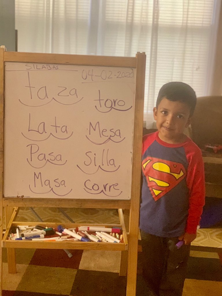 FPSBillieKids's tweet image. Look at our Super Hero friends working hard and having fun while they do it!  #FPSPride #FPSSpiritWeek #SuperHeroDay #SuperStudents #TeamNevarez