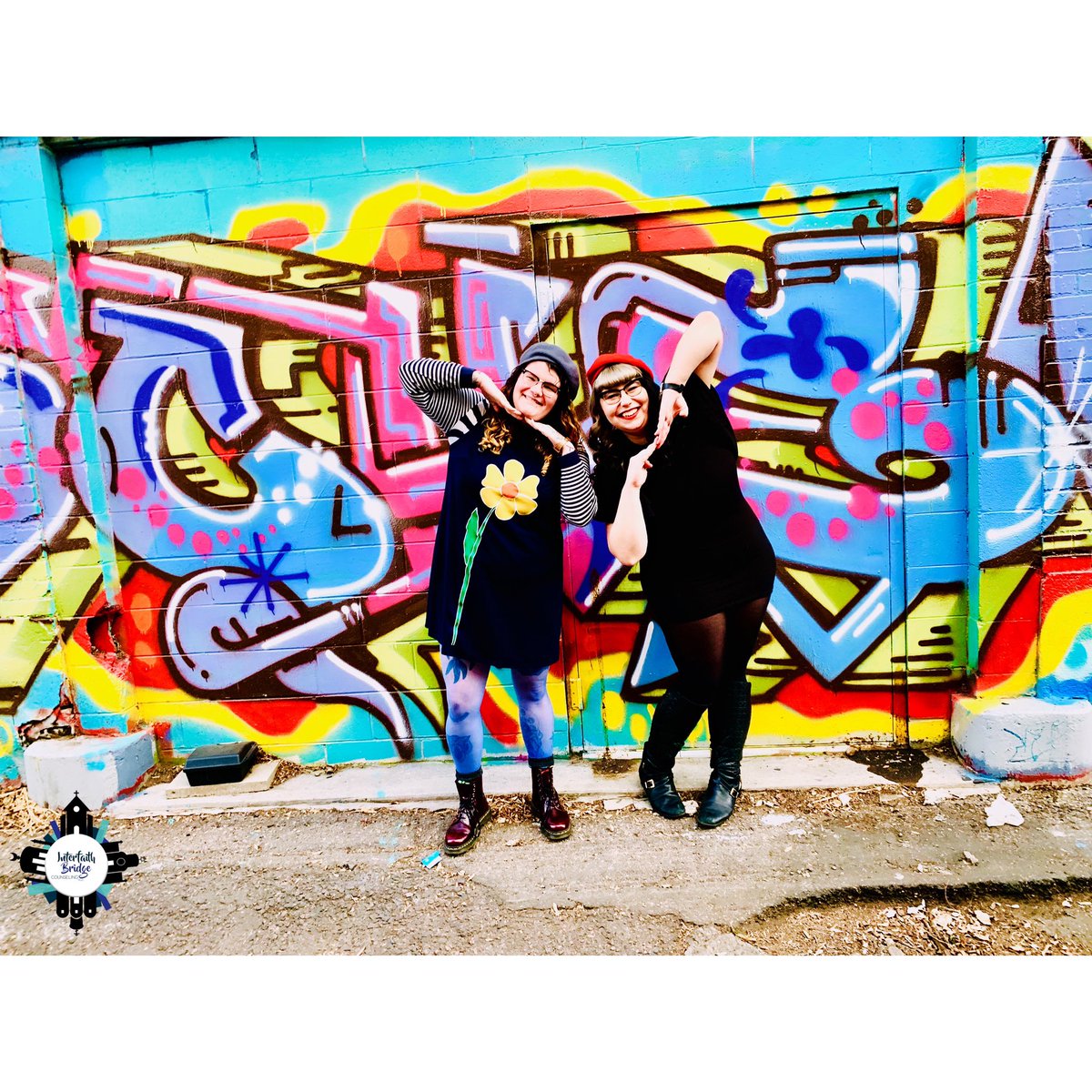 IFBC_official's tweet photo. 💥Hey CO Parents💥

Has COVID-19 got your teen feeling bored? Restless? Irritable? Being a teen during this pandemic is 😩R-O-U-G-H.😩 

Join Madeline &amp; Lena in their new ONLINE Teen Chat group for high schoolers. $25 a session, starts 4/16 7pm-8pm MST: https://t.co/8qoyo2BKfk https://t.co/uJHj8JVyJK