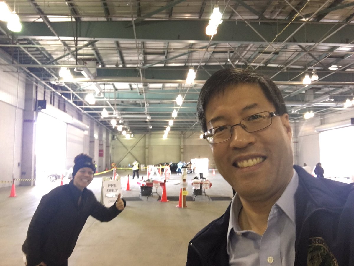 DrPanMD's tweet photo. @SacCountyCA public health staff &amp; volunteers providing #COVID19 tests at CalExpo. Go to https://t.co/KUWRhalXwl to make an appointment! #BuildHealthySac @verilylifesci https://t.co/Gy4YESOjsx