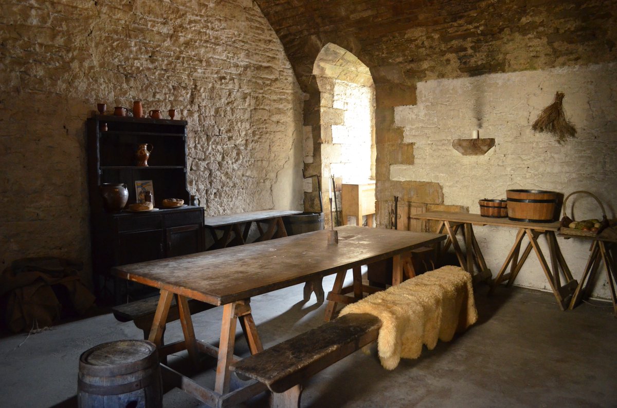 Part of the castle is sparsely furnished, there are kitchen prep areas, halls where men at arms ate and slept, and a dungeon! The upper floors on the east side of the castle are ruined but the ground floor remains in tact  #boltoncastle