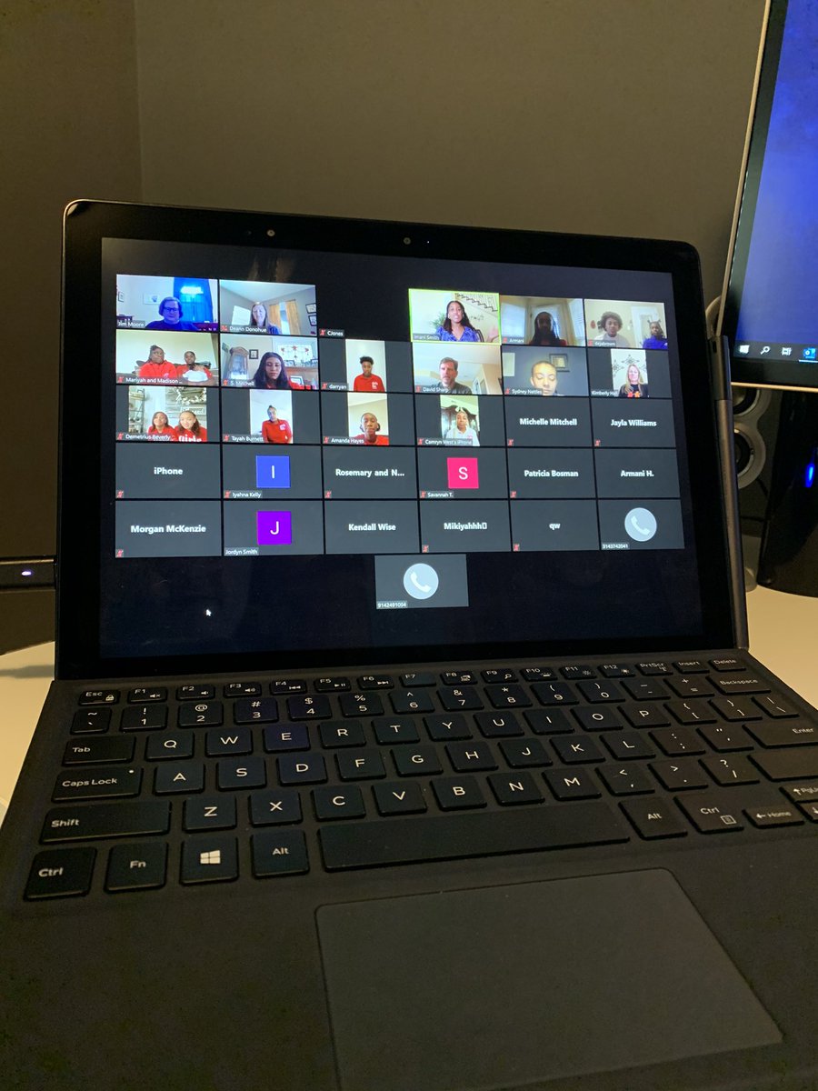 MastercardSTL's tweet image. This afternoon we hosted a virtual Career session with @GirlsIncSTL and our very own, Imani. The ladies came with amazing questions and we had a wonderful time connecting. Thank you! #distancelearning #WomeninSTEM #Girls4Tech #careertalk