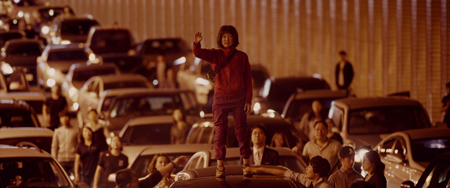  #10 - Okja de Bong Joon-Ho (2017)Film Netflix qui avait créer la polémique à Cannes en 2017. On nous raconte l& #39;histoire de Mija, une jeune fille qui s& #39;est occupé d& #39;Okja, un énorme cochon, en plein coeur des montagnes Sud-Coréenne. Mais une multinationale familiale capture...